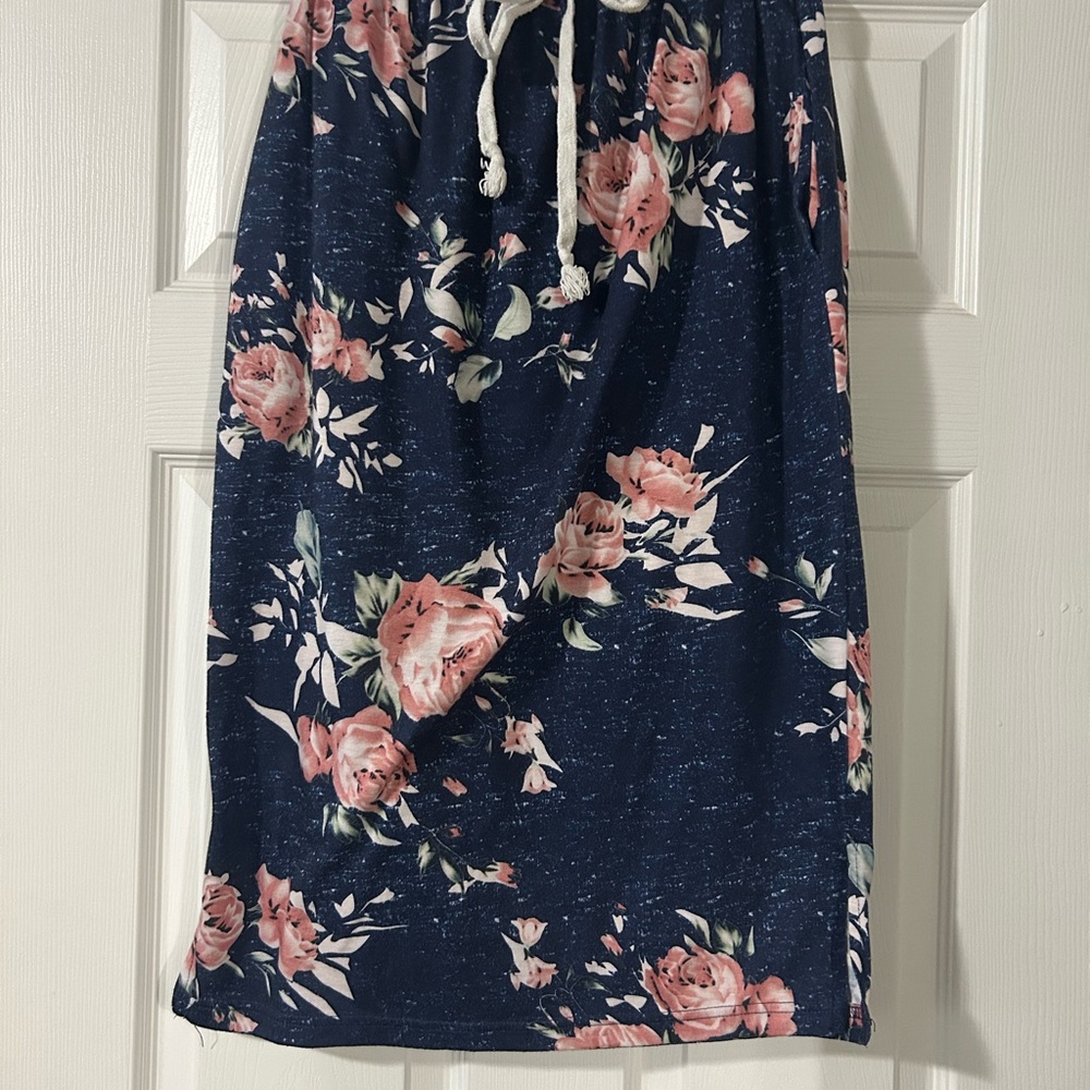 ‼️SOLD‼️Modest Skirts size M